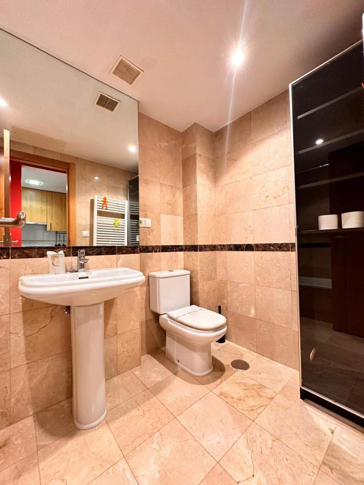 Centrico Apartamento Irmandinos Con Garaje - Homeygalicia Vigo Exterior foto